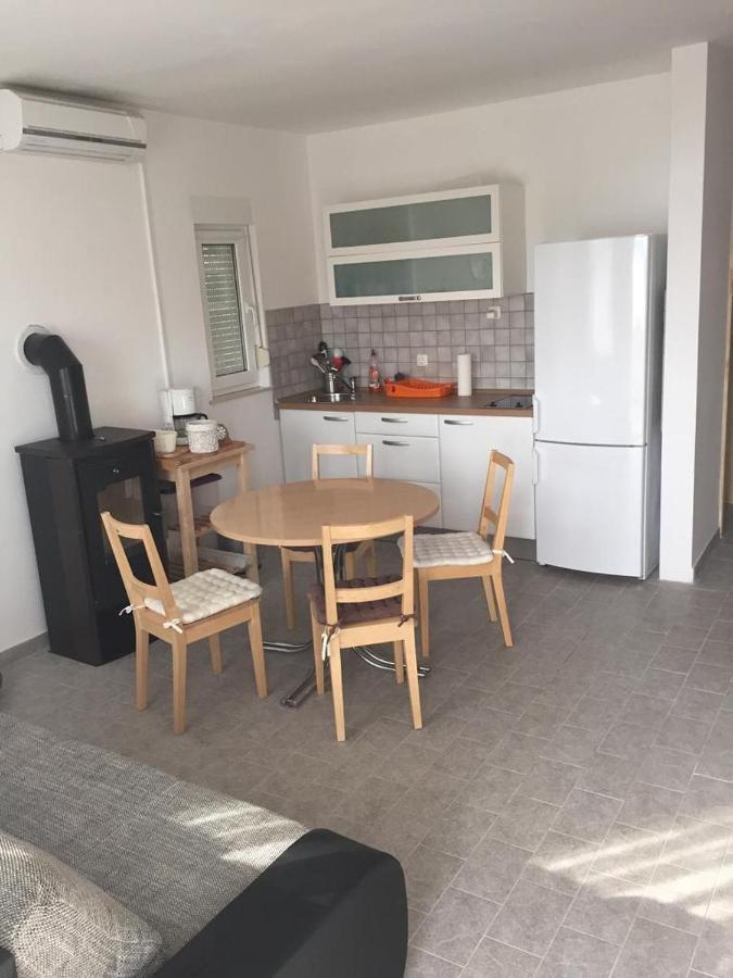 Tomo Apartment Starigrad Exterior photo